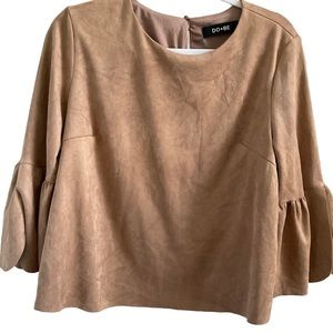 DO+BE Ladies Top. Size Medium